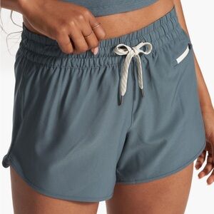 Vuori Clementine shorts women’s xs